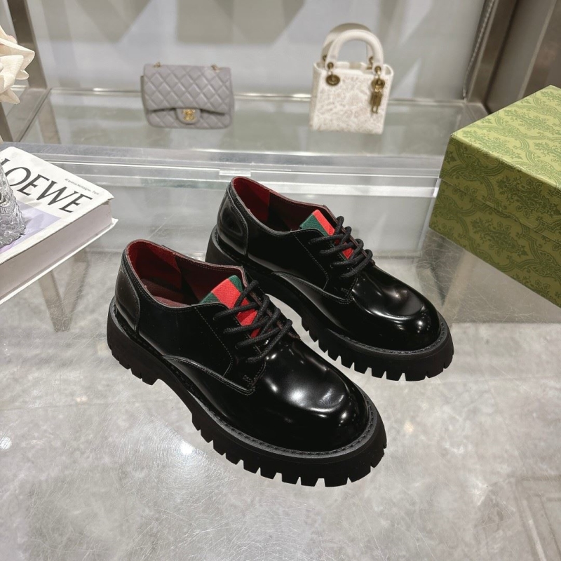 G*u*i leather shoes
